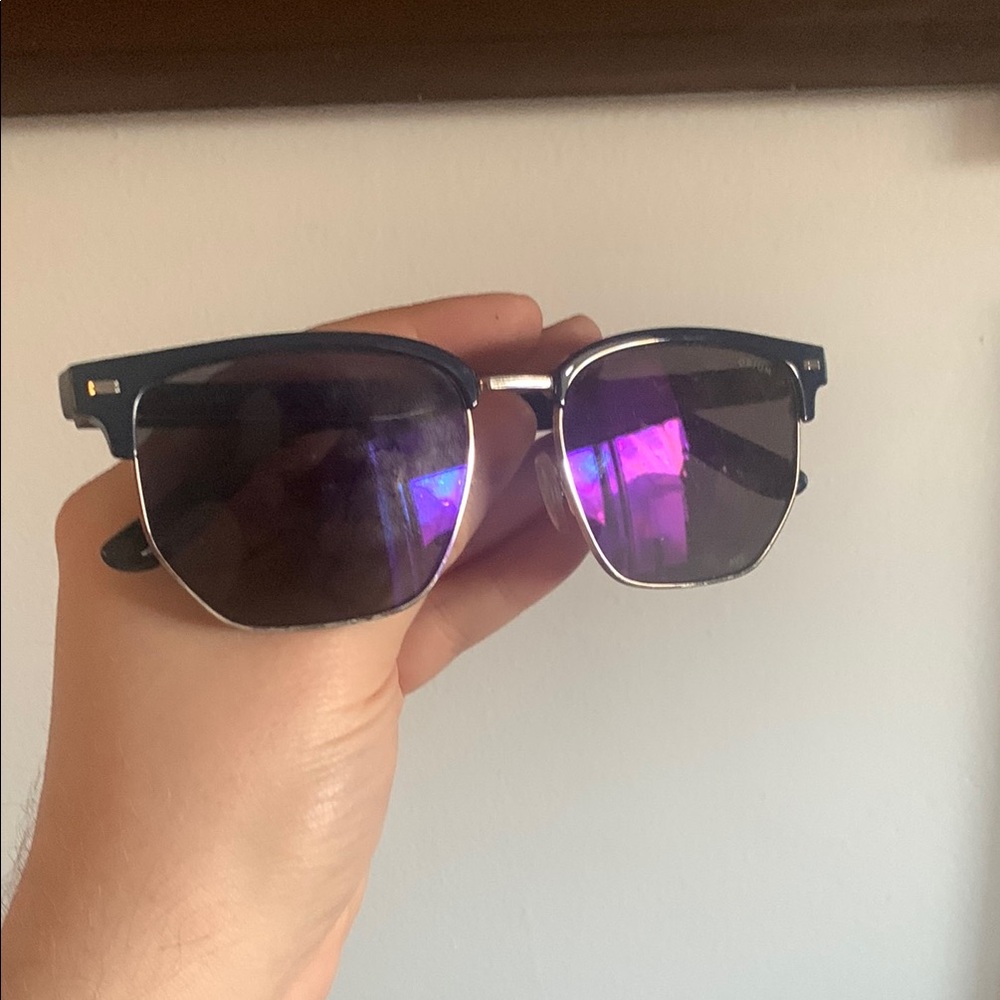 Free free free Very Stylish Bluish Purple Opium Sunglasses